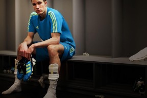 湖人主场火力全开詹姆斯统治攻防，湖人队詹姆斯nba全过程