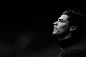 史上最精彩的“妙传”瞬间：斯托亚科维奇在快攻中送出助攻绝杀！