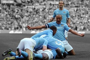 开云网页-_跨界滑板+舞蹈：运动的艺术新表达_，滑板运动视频