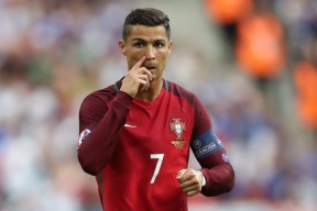 Kaiyun APP-_未来运动雕塑展：艺术与运动的完美结合_，运动主题雕塑设计说明